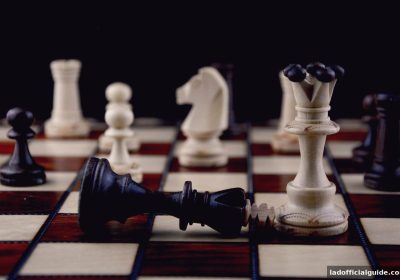 大满贯棋类游戏的文化传承：立博官方带你探索东西方智慧交融